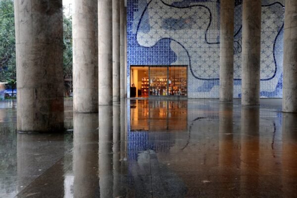 A arquitetura modernista do Edifício Gustavo Capanema, um marco no Rio de Janeiro