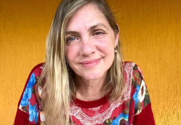 A diretora Carla Camurati celebra os 30 anos de "Carlota Joaquina, Princesa do Brazil", agora remasterizado em 4K.