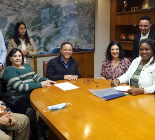 Niterói é a primeira cidade do RJ a aderir ao Plano Viver Sem Limites e amplia políticas para pessoas com deficiência.