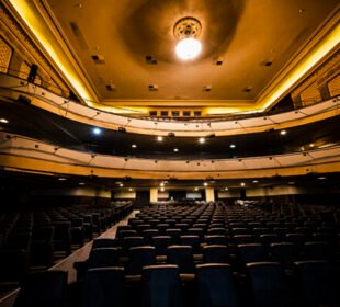 Teatro Riachuelo Rio oferece visita guiada teatralizada nesta quinta | Reprodução