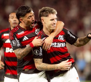 Flamengo-larga-na-frente-com-vitoria-sobre-Estudiantes-na-Libertadores-3-Foto-Adriano-Fontes-Flamengo (1)