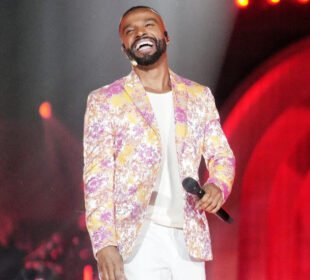 Alexandre Pires,, uma das atrações do São Gonçalo Fest 2025, que celebra 135 anos da cidade com shows gratuitos