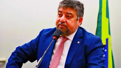 Washington Quaquá (PT) pede à Câmara de Vereadores licença para se afastar da prefeitura municipal.