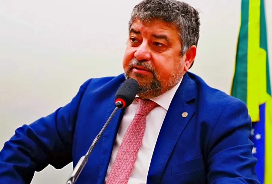 Washington Quaquá (PT) pede à Câmara de Vereadores licença para se afastar da prefeitura municipal.