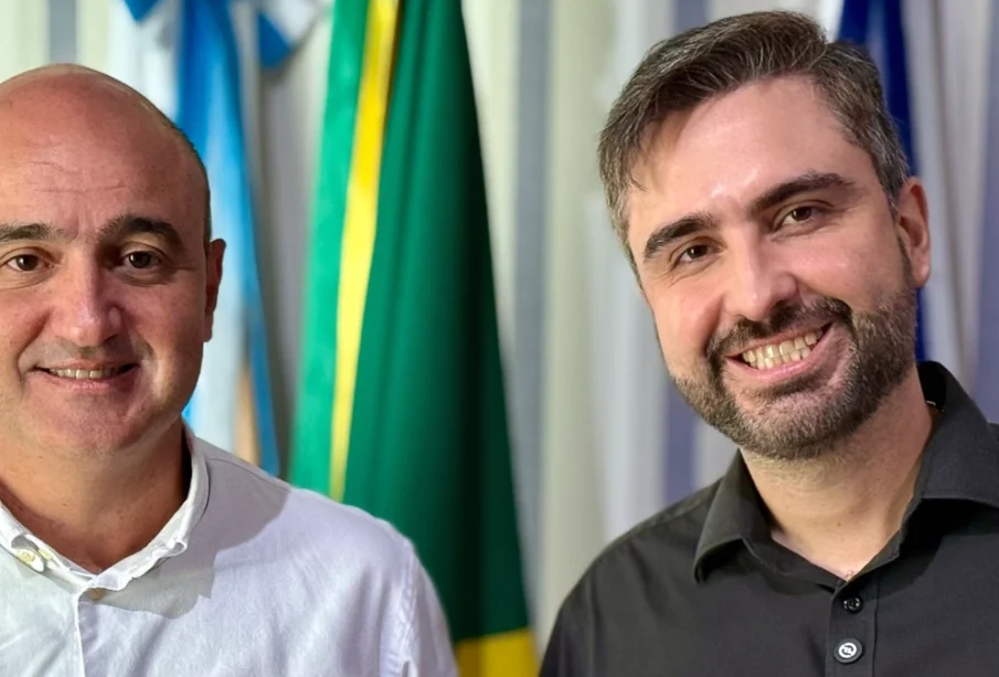 Feu Braga, secretário de Estado, juntamente com o prefeito Paulo Sergio Cyrillo (Republicanos) | Divulgação/GovRJ